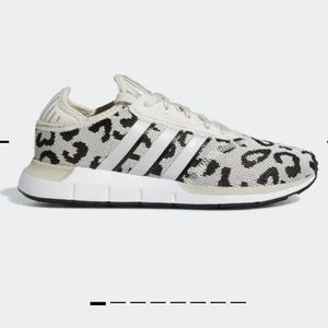 adidas panterprint sneaker